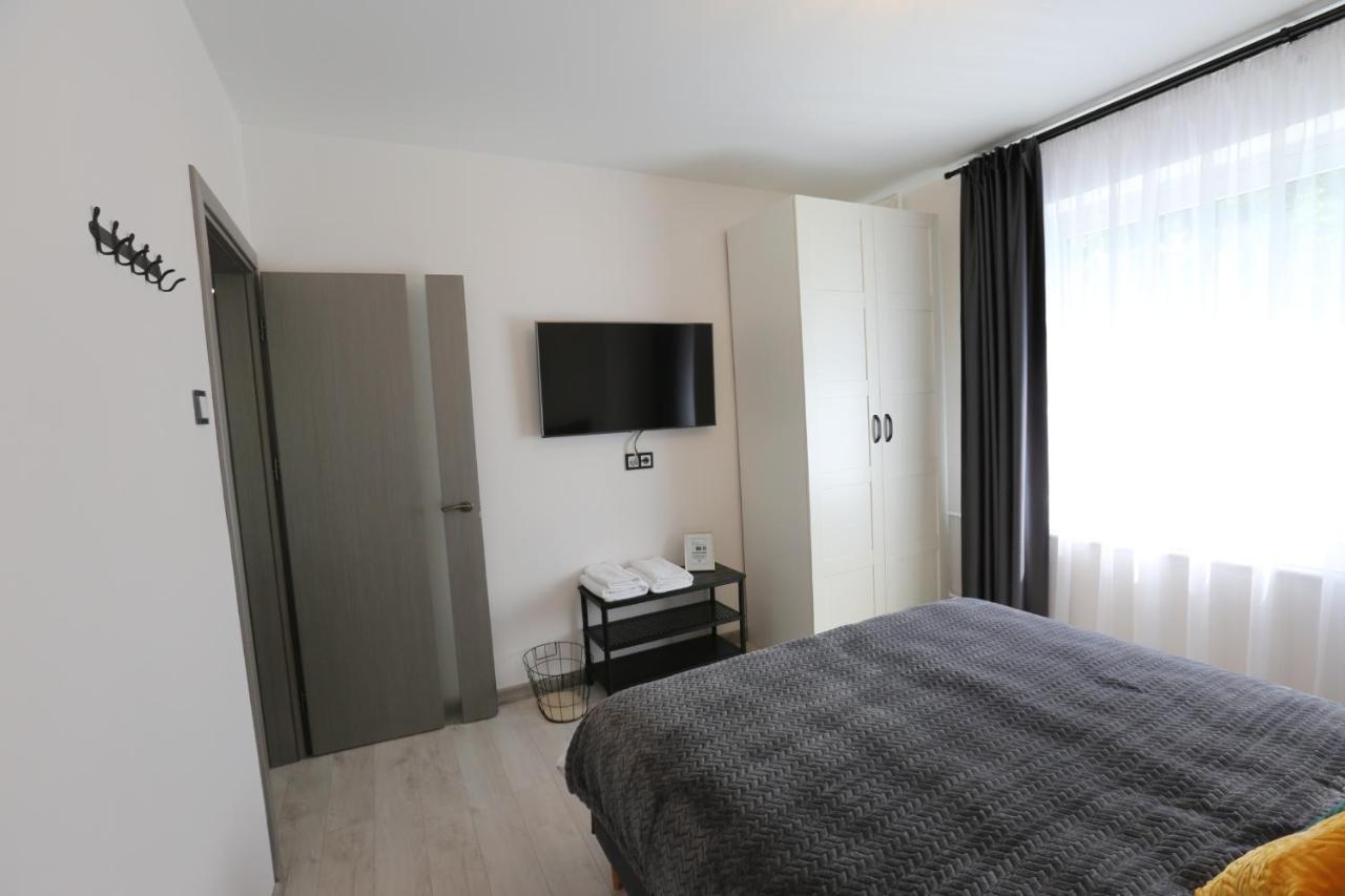 Comfy 2 Room Apartment - Free Parking - 350Mbps Wifi - Netflix Каунас Екстериор снимка