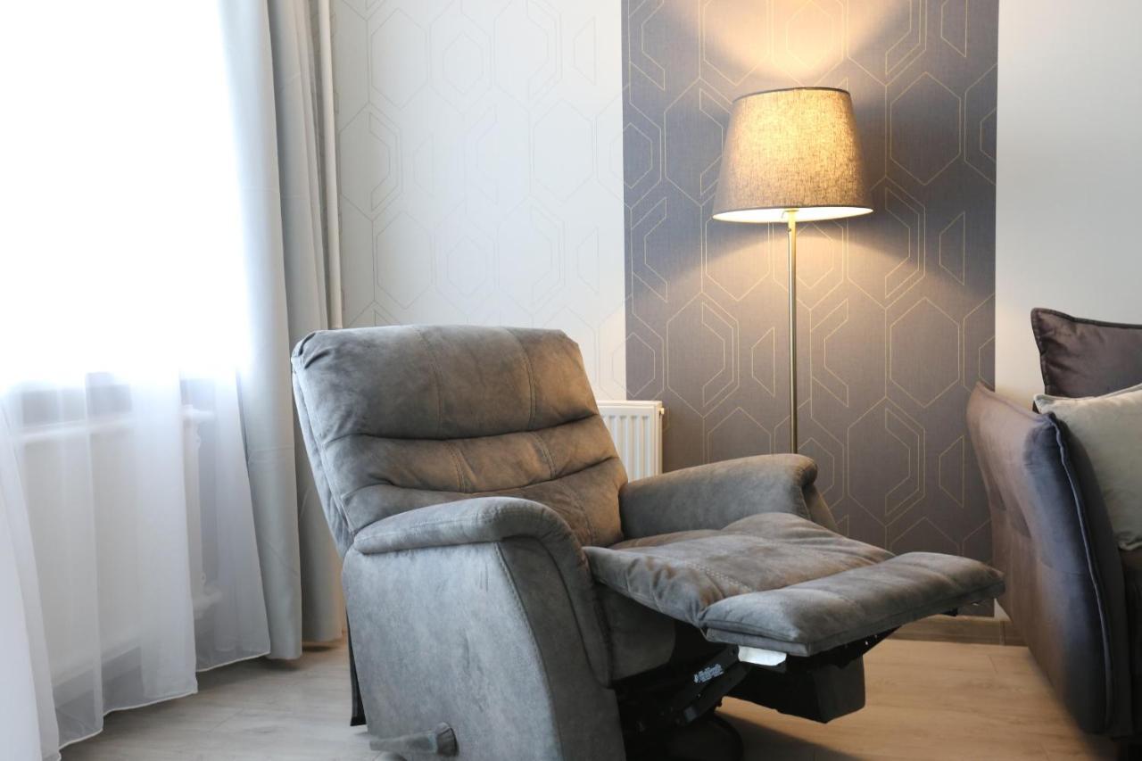 Comfy 2 Room Apartment - Free Parking - 350Mbps Wifi - Netflix Каунас Екстериор снимка