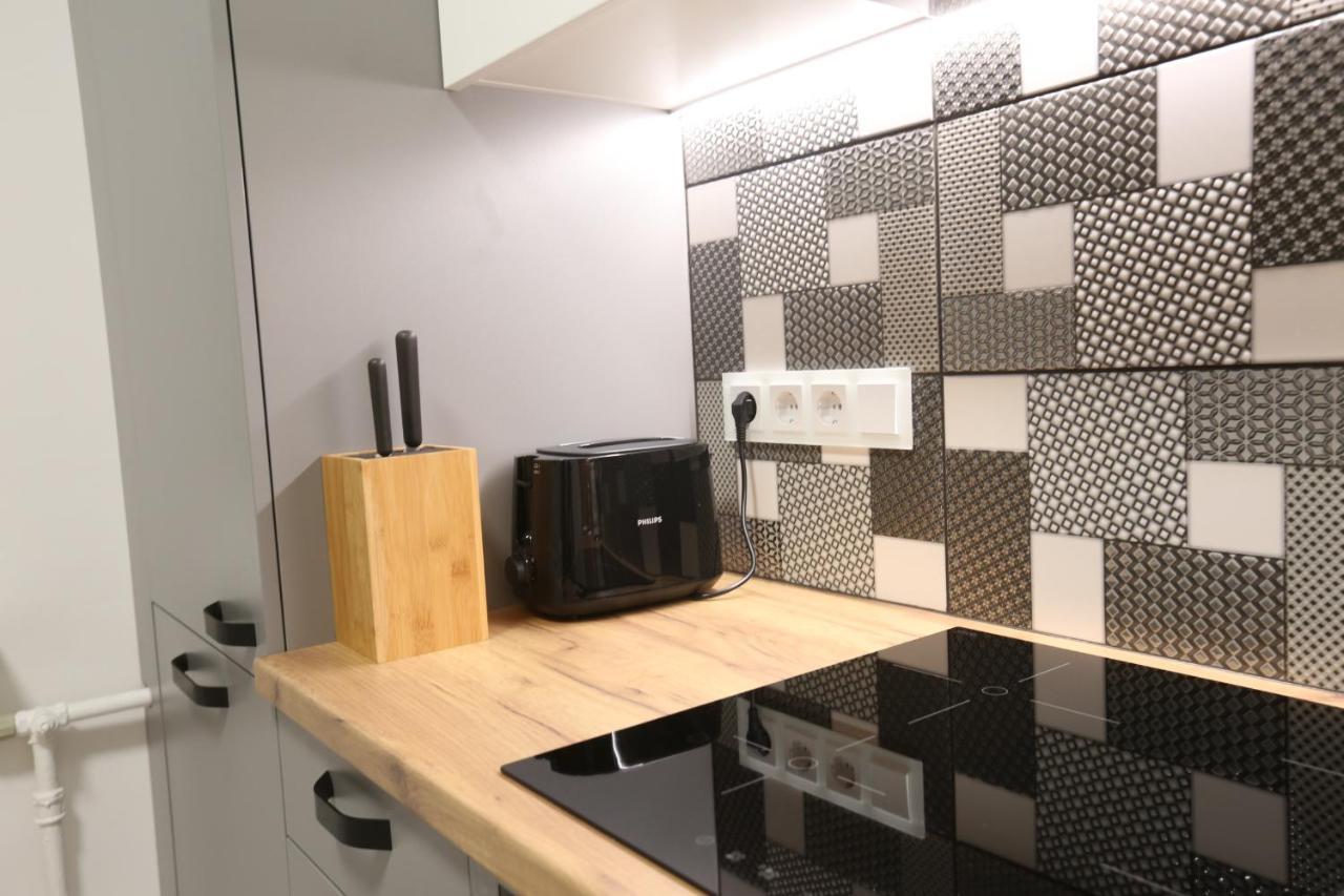 Comfy 2 Room Apartment - Free Parking - 350Mbps Wifi - Netflix Каунас Екстериор снимка
