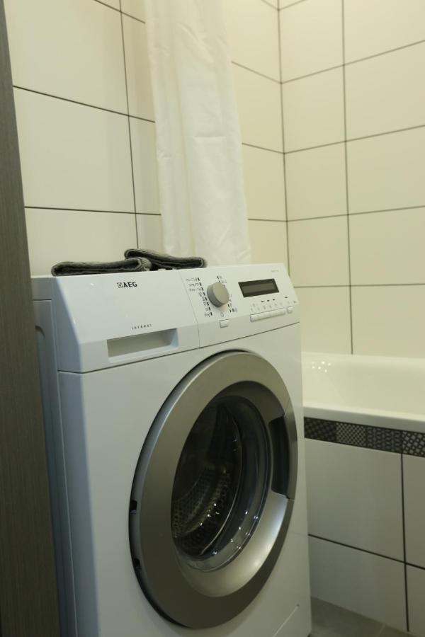 Comfy 2 Room Apartment - Free Parking - 350Mbps Wifi - Netflix Каунас Екстериор снимка