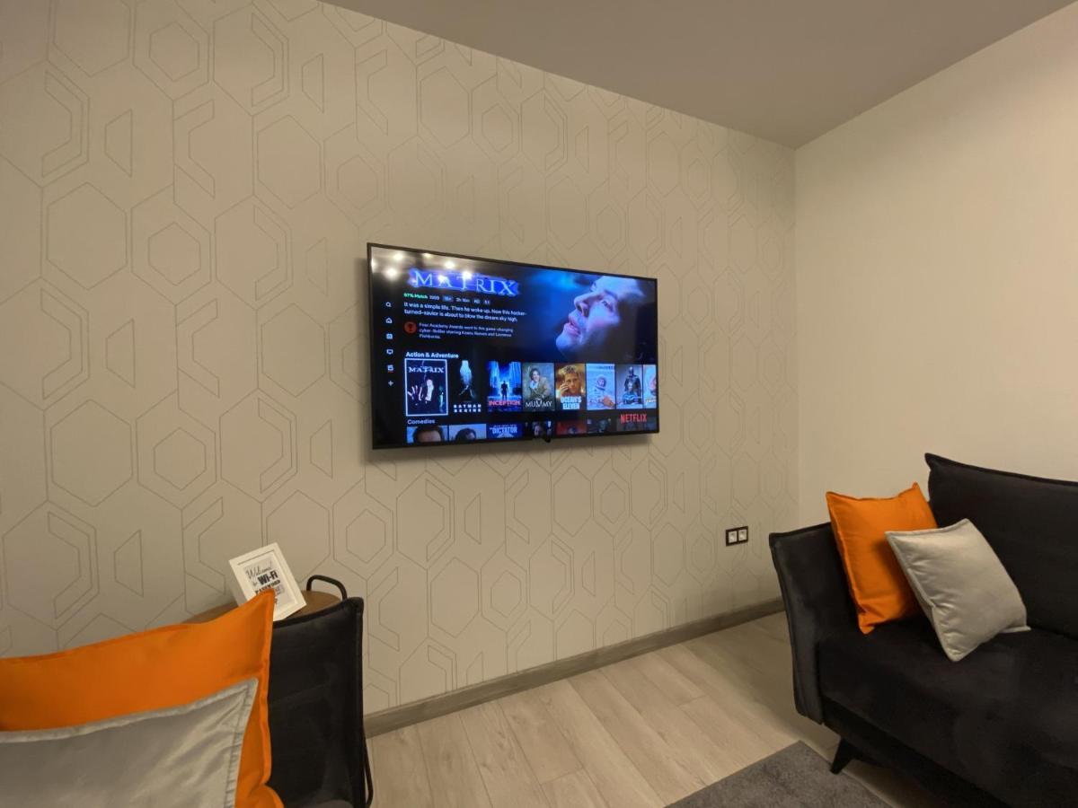 Comfy 2 Room Apartment - Free Parking - 350Mbps Wifi - Netflix Каунас Екстериор снимка